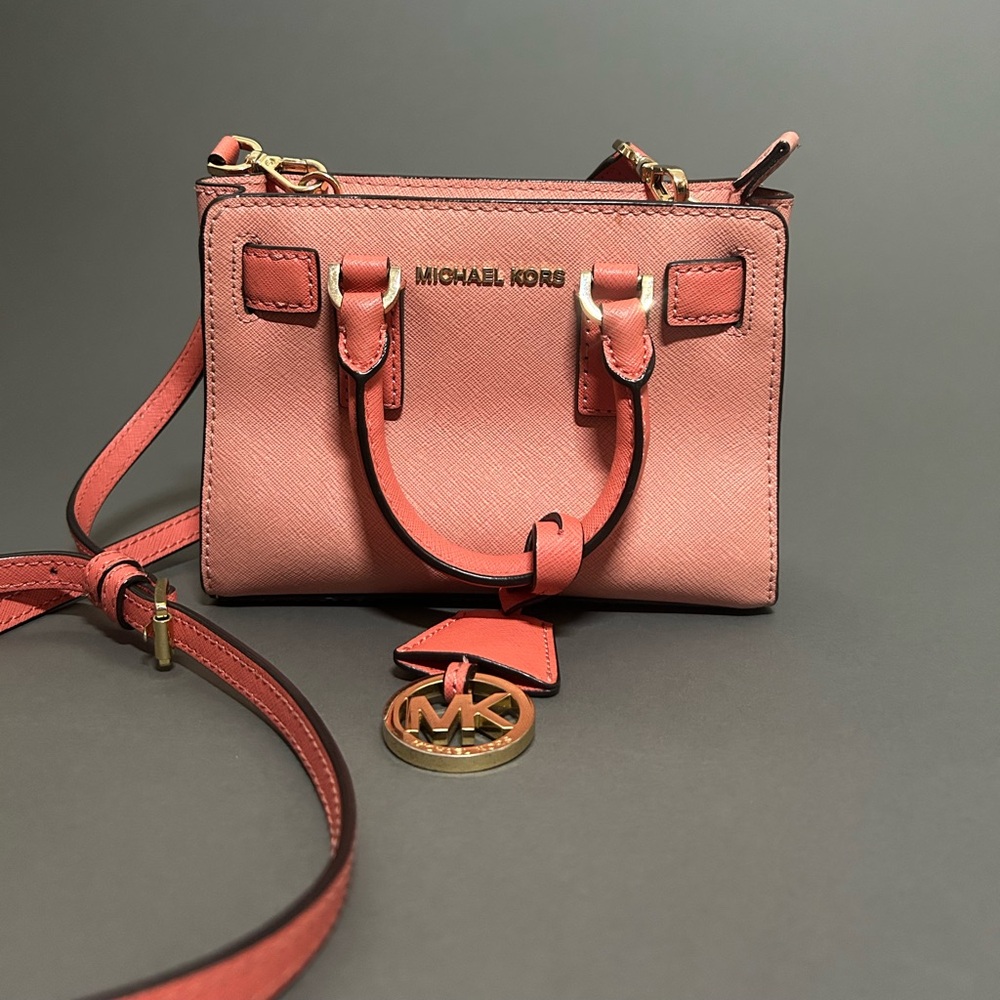 Michael Kors Dillon Top Zip Minibag in Peach